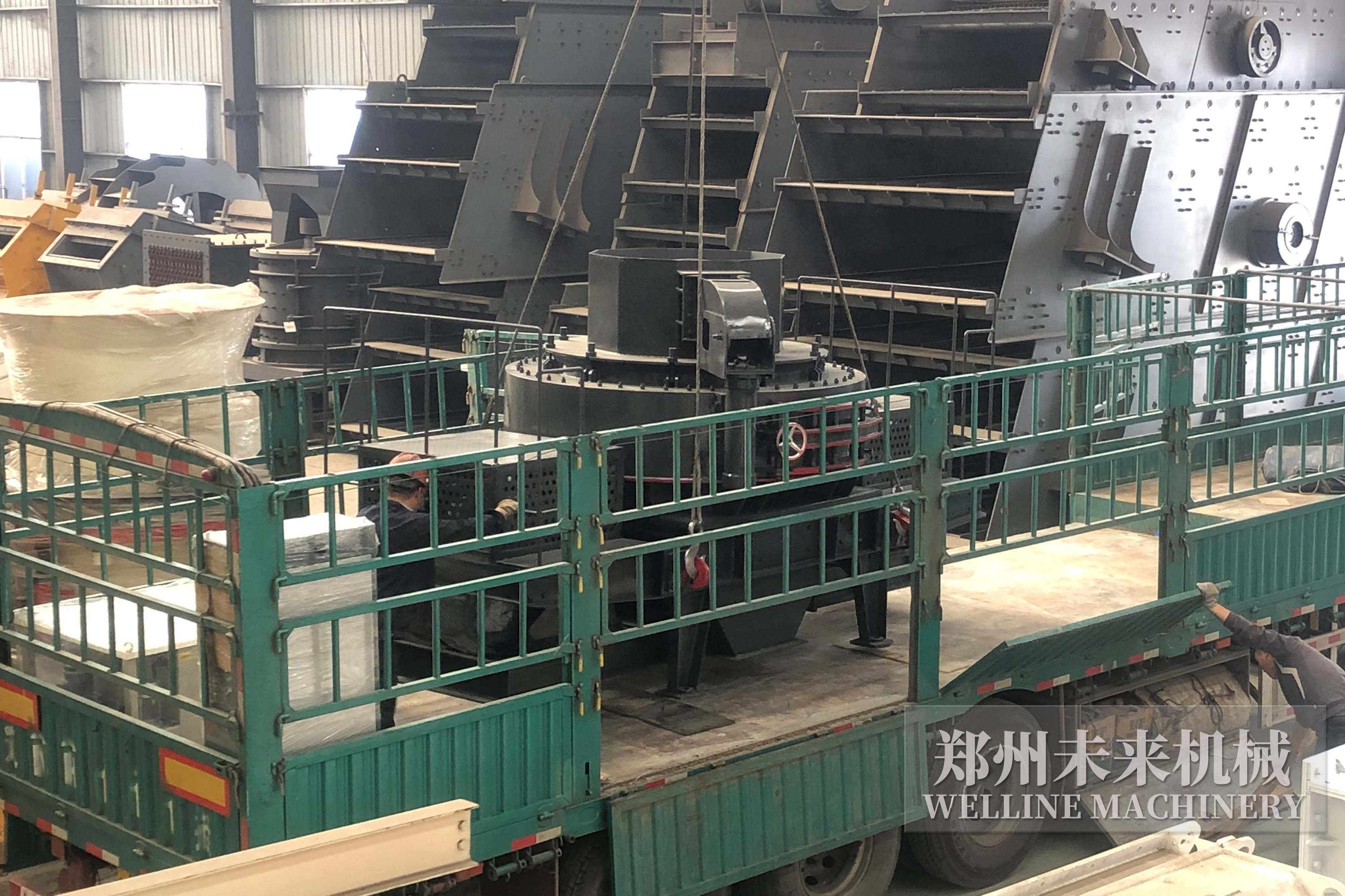 4月15日VSI7611沖擊式制砂機(jī)發(fā)貨